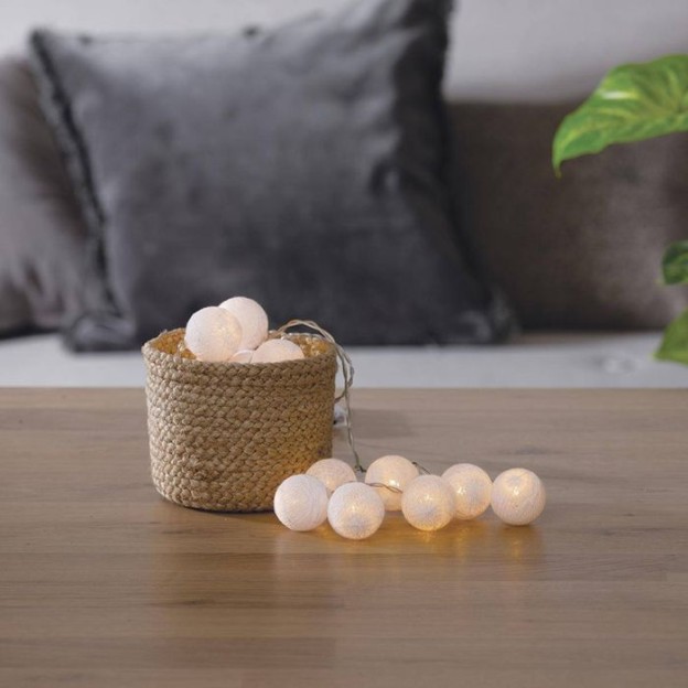 Ghirlanda LED alimentata cu baterie- 16 bile