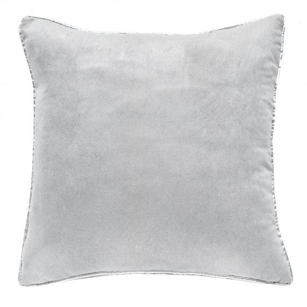 Наволочка на подушку CLASHES