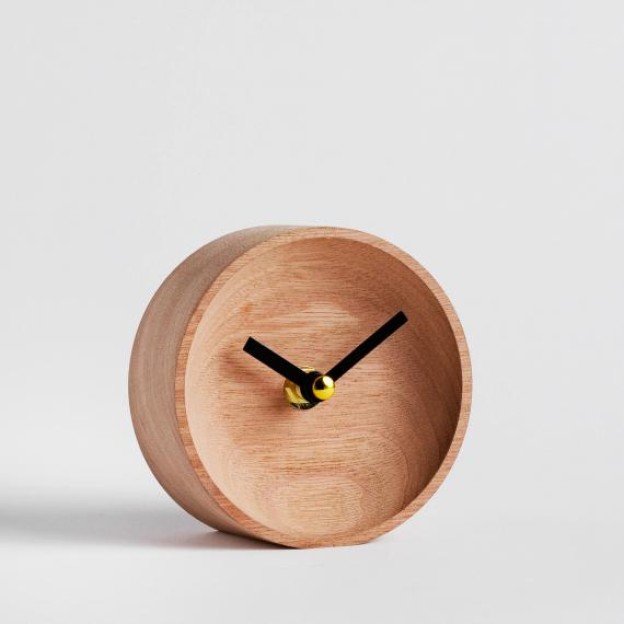 Часы настольная SUBDISO