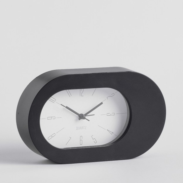 Часы настольная PETRO