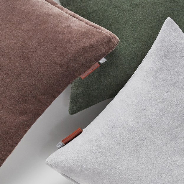 Fata de perna REVILE