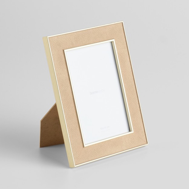 Rama foto SLATE