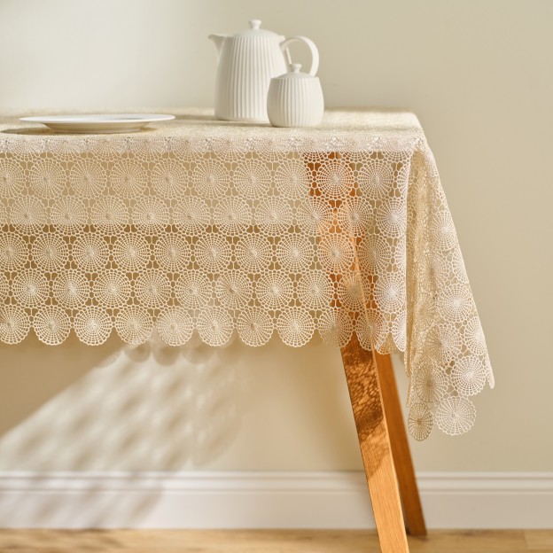 Fata de msa BEAULIEU