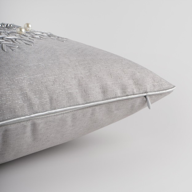 Fata de perna ARVORES