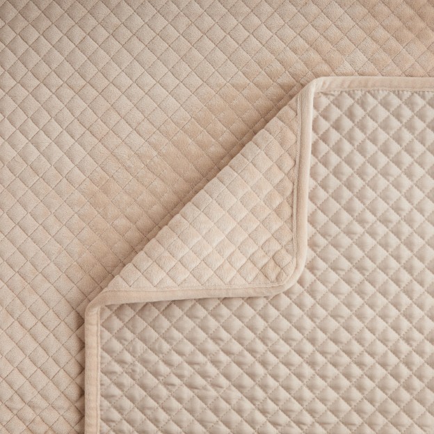 Покрывало PLUMS