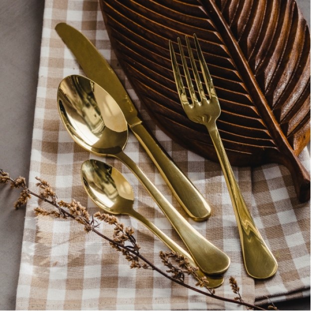 Set tacâmuri GULLISSO